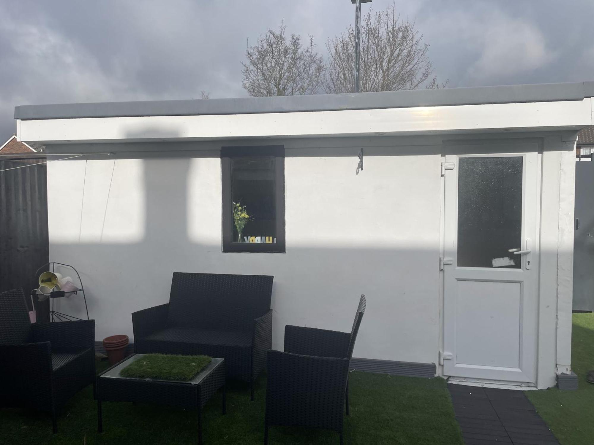 Beautiful Place To Live Near Heathrow Windsor Legoland & Free Parking Onsite 번햄 외부 사진